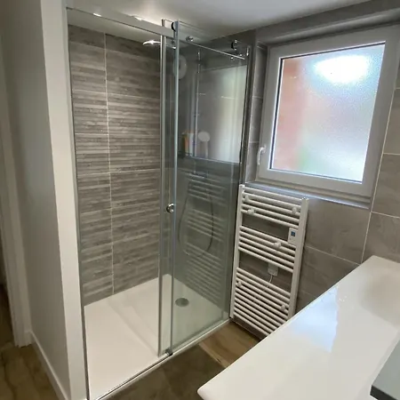 Chez Mimi - 6 Personnes *