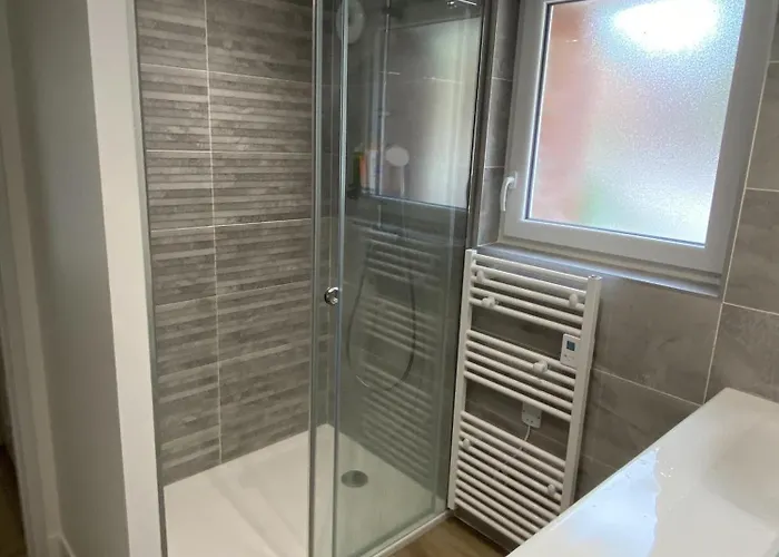 Chez Mimi - 6 Personnes *